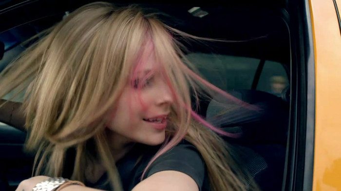 Avril Lavigne - What The Hell_youtube_original 0924