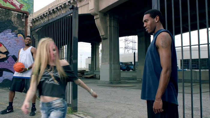 Avril Lavigne - What The Hell_youtube_original 1200 - Avril - Lavigne - What - The - Hell - oo3