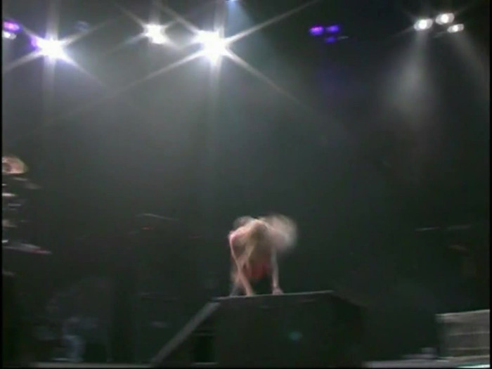 Bonez Tour Documentary [HD] Part2 - Avril Lavigne 3015 - Avril - Lavigne - 2008 - Bonez - Tour - Documentary - oo7