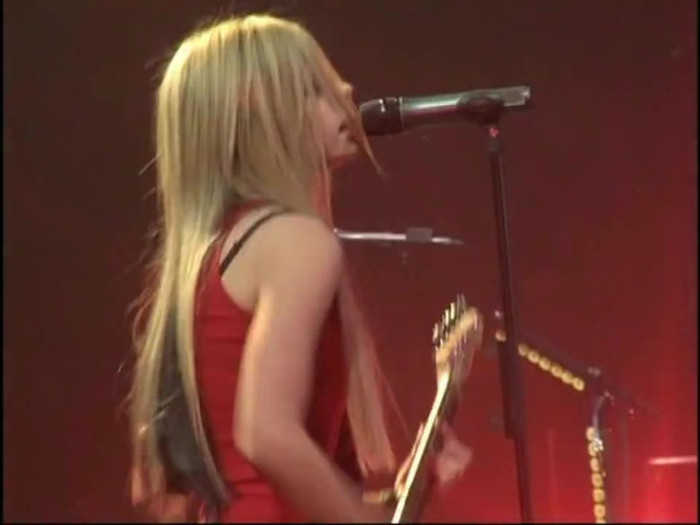 Bonez Tour Documentary [HD] Part2 - Avril Lavigne 3508 - Avril - Lavigne - 2008 - Bonez - Tour - Documentary - oo8