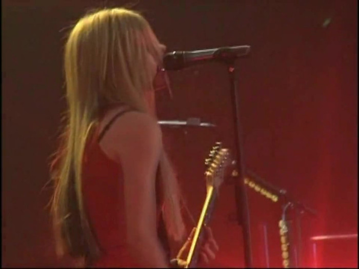 Bonez Tour Documentary [HD] Part2 - Avril Lavigne 3513