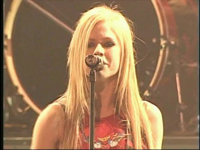 Bonez Tour Documentary [HD] Part2 - Avril Lavigne 3042
