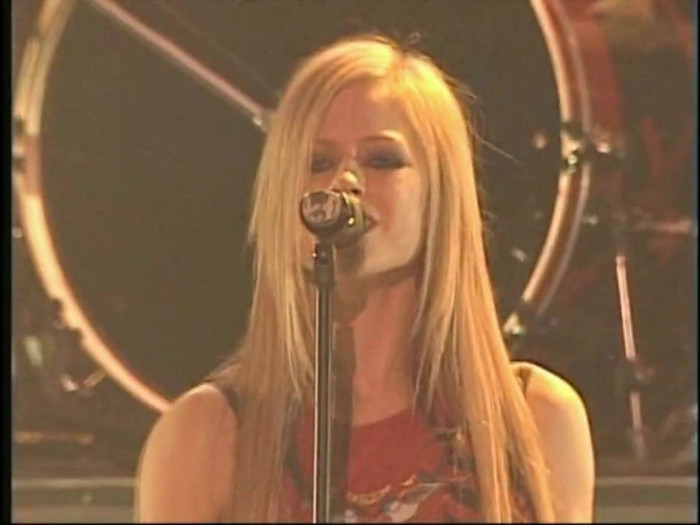 Bonez Tour Documentary [HD] Part2 - Avril Lavigne 3047