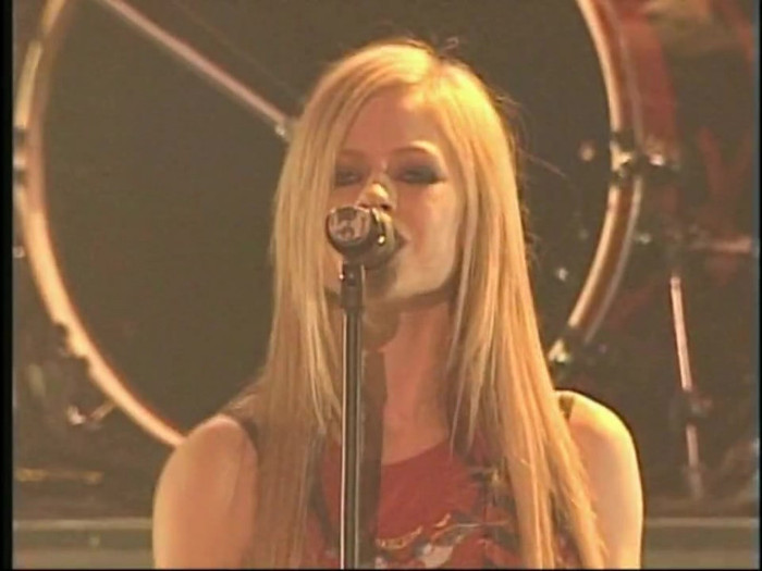 Bonez Tour Documentary [HD] Part2 - Avril Lavigne 3048