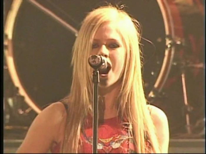 Bonez Tour Documentary [HD] Part2 - Avril Lavigne 3051