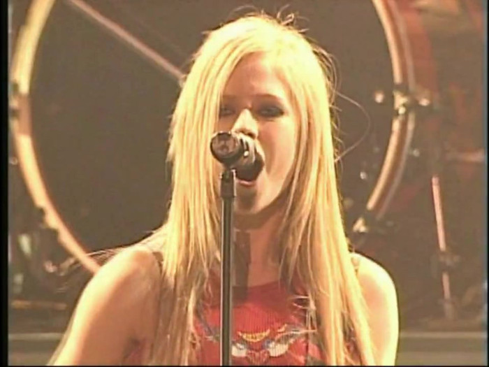 Bonez Tour Documentary [HD] Part2 - Avril Lavigne 3053