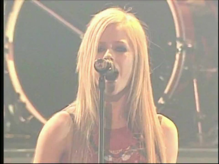 Bonez Tour Documentary [HD] Part2 - Avril Lavigne 3056