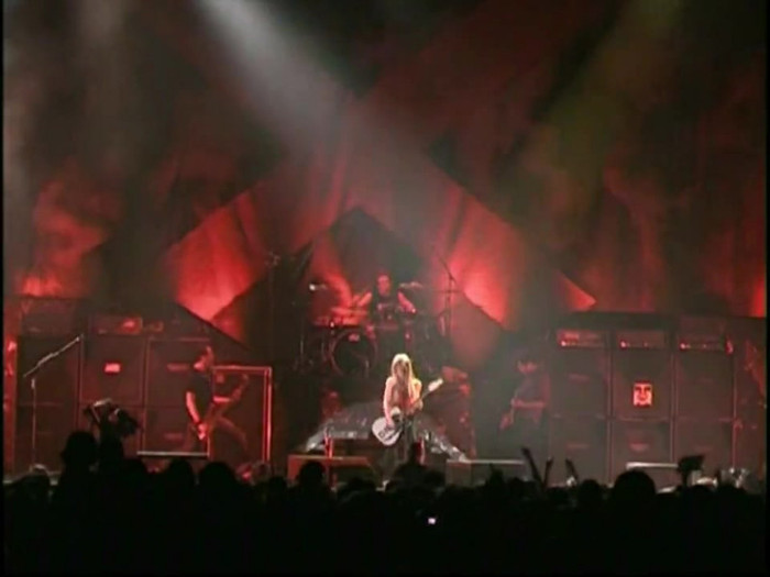 Bonez Tour Documentary [HD] Part2 - Avril Lavigne 3537