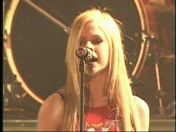 Bonez Tour Documentary [HD] Part2 - Avril Lavigne 3061