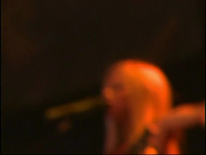 Bonez Tour Documentary [HD] Part2 - Avril Lavigne 4022 - Avril - Lavigne - 2008 - Bonez - Tour - Documentary - oo9