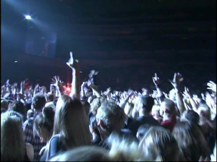 Bonez Tour Documentary [HD] Part2 - Avril Lavigne 3076