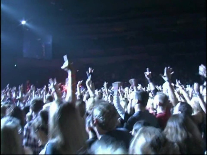 Bonez Tour Documentary [HD] Part2 - Avril Lavigne 3079