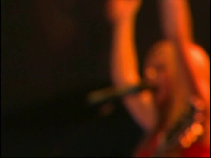 Bonez Tour Documentary [HD] Part2 - Avril Lavigne 4029