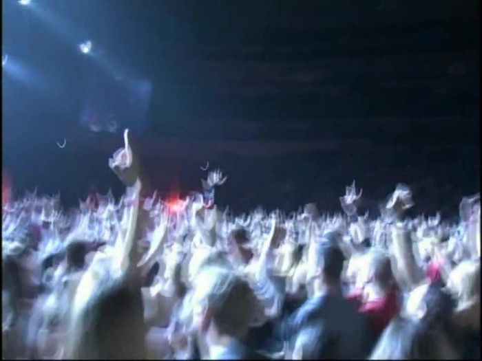 Bonez Tour Documentary [HD] Part2 - Avril Lavigne 3088