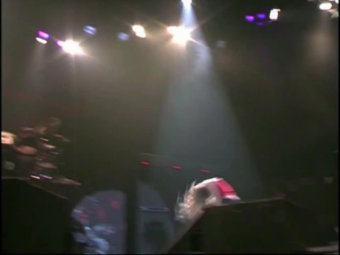 Bonez Tour Documentary [HD] Part2 - Avril Lavigne 3566 - Avril - Lavigne - 2008 - Bonez - Tour - Documentary - oo8