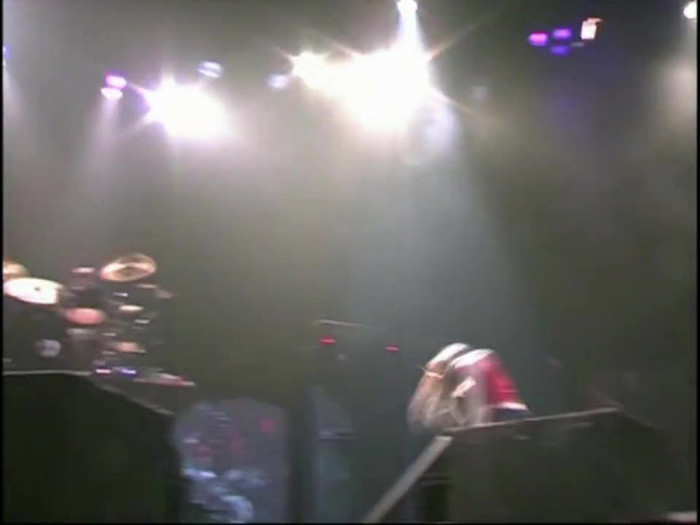 Bonez Tour Documentary [HD] Part2 - Avril Lavigne 3568 - Avril - Lavigne - 2008 - Bonez - Tour - Documentary - oo8