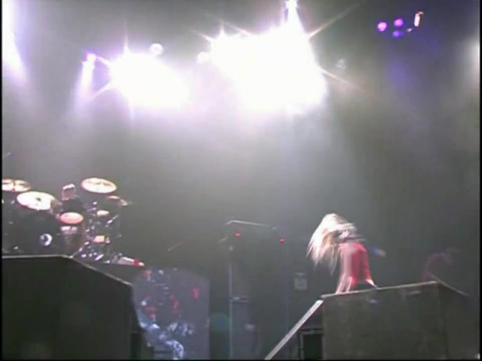 Bonez Tour Documentary [HD] Part2 - Avril Lavigne 3569 - Avril - Lavigne - 2008 - Bonez - Tour - Documentary - oo8