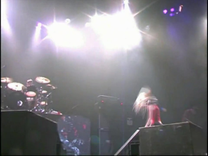 Bonez Tour Documentary [HD] Part2 - Avril Lavigne 3570 - Avril - Lavigne - 2008 - Bonez - Tour - Documentary - oo8