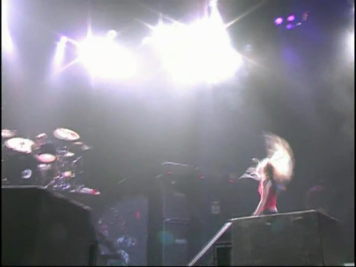 Bonez Tour Documentary [HD] Part2 - Avril Lavigne 3574