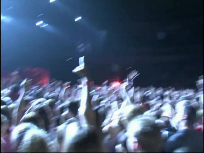 Bonez Tour Documentary [HD] Part2 - Avril Lavigne 3097