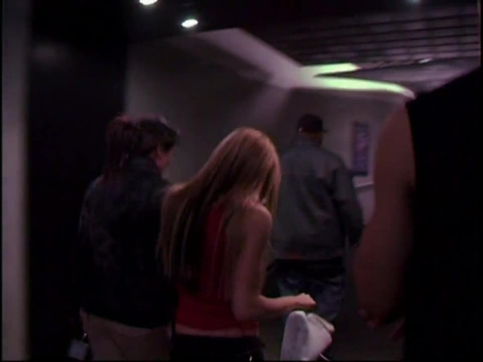 Bonez Tour Documentary [HD] Part2 - Avril Lavigne 4059 - Avril - Lavigne - 2008 - Bonez - Tour - Documentary - oo9