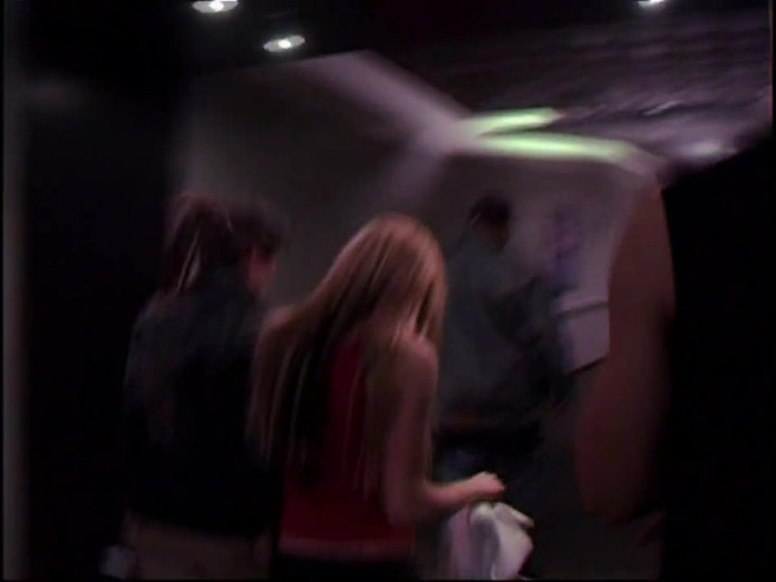 Bonez Tour Documentary [HD] Part2 - Avril Lavigne 4060 - Avril - Lavigne - 2008 - Bonez - Tour - Documentary - oo9