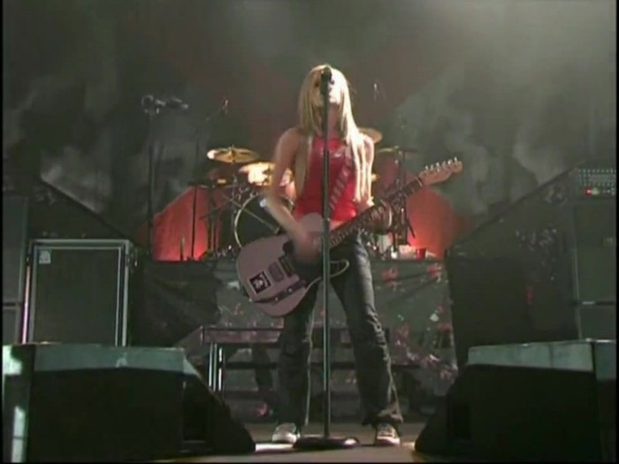Bonez Tour Documentary [HD] Part2 - Avril Lavigne 3113