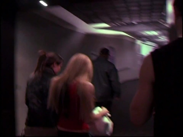 Bonez Tour Documentary [HD] Part2 - Avril Lavigne 4065 - Avril - Lavigne - 2008 - Bonez - Tour - Documentary - oo9