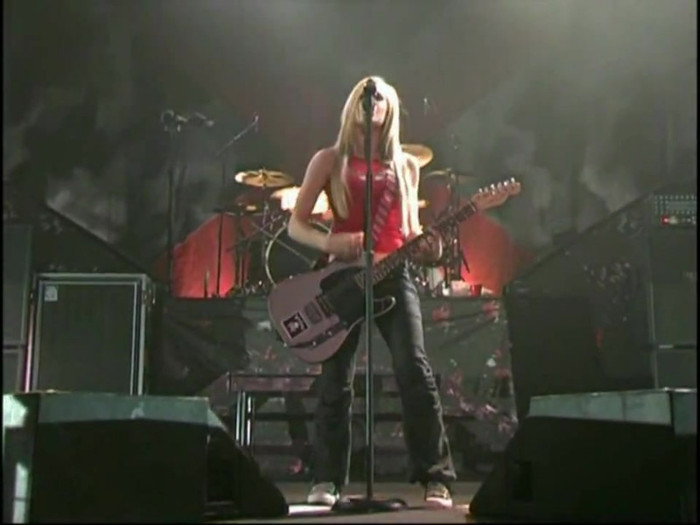 Bonez Tour Documentary [HD] Part2 - Avril Lavigne 3115