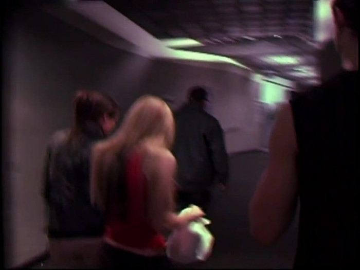 Bonez Tour Documentary [HD] Part2 - Avril Lavigne 4067 - Avril - Lavigne - 2008 - Bonez - Tour - Documentary - oo9