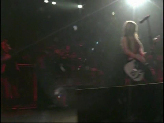 Bonez Tour Documentary [HD] Part2 - Avril Lavigne 3598 - Avril - Lavigne - 2008 - Bonez - Tour - Documentary - oo8
