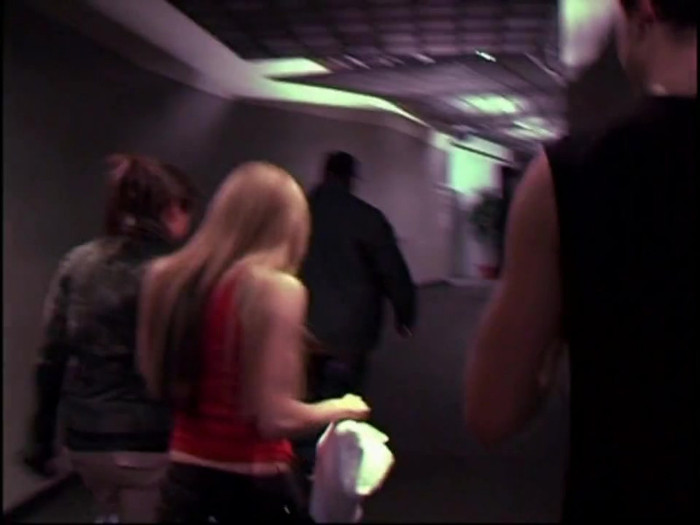 Bonez Tour Documentary [HD] Part2 - Avril Lavigne 4071 - Avril - Lavigne - 2008 - Bonez - Tour - Documentary - oo9
