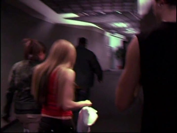 Bonez Tour Documentary [HD] Part2 - Avril Lavigne 4072 - Avril - Lavigne - 2008 - Bonez - Tour - Documentary - oo9