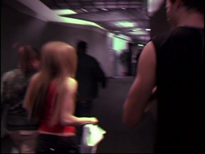 Bonez Tour Documentary [HD] Part2 - Avril Lavigne 4075 - Avril - Lavigne - 2008 - Bonez - Tour - Documentary - oo9