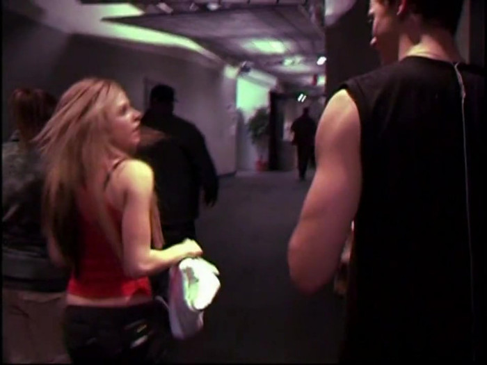 Bonez Tour Documentary [HD] Part2 - Avril Lavigne 4079 - Avril - Lavigne - 2008 - Bonez - Tour - Documentary - oo9