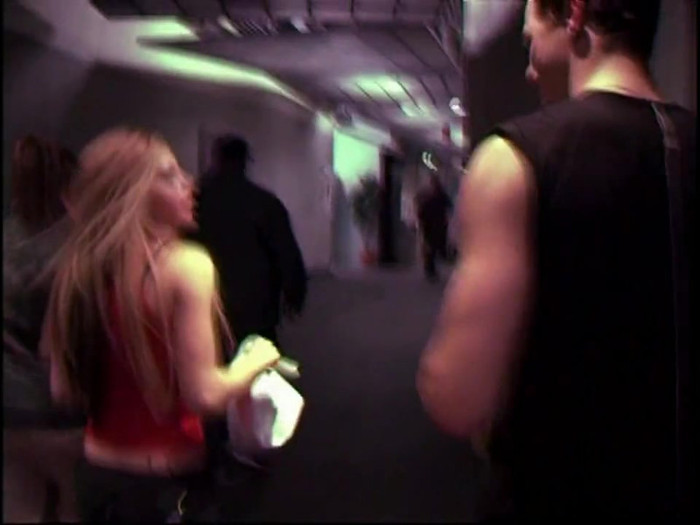 Bonez Tour Documentary [HD] Part2 - Avril Lavigne 4081 - Avril - Lavigne - 2008 - Bonez - Tour - Documentary - oo9