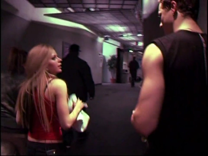 Bonez Tour Documentary [HD] Part2 - Avril Lavigne 4083 - Avril - Lavigne - 2008 - Bonez - Tour - Documentary - oo9