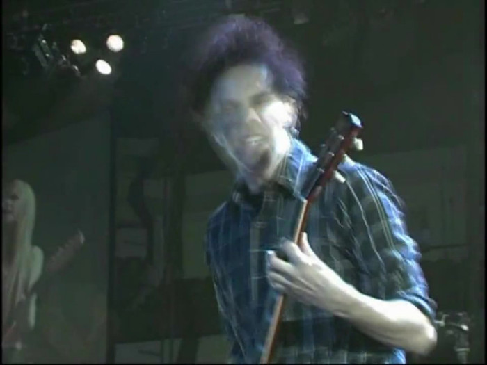 Bonez Tour Documentary [HD] Part2 - Avril Lavigne 3613 - Avril - Lavigne - 2008 - Bonez - Tour - Documentary - oo8