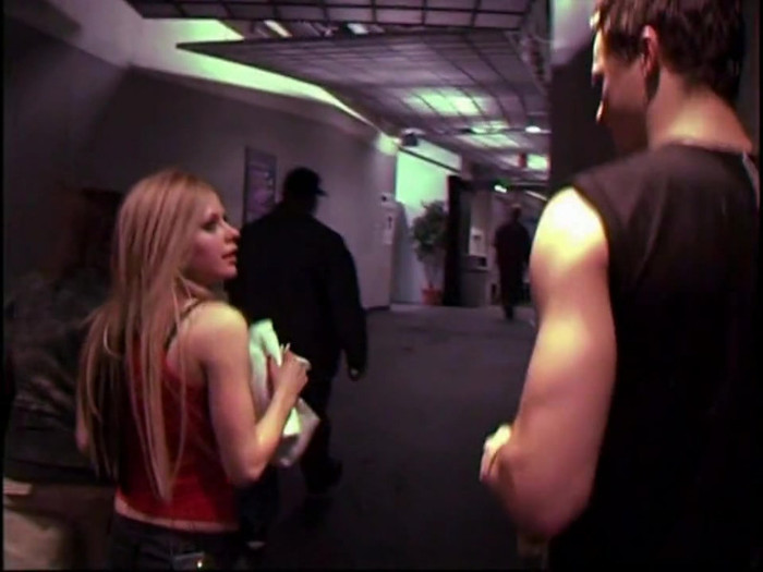 Bonez Tour Documentary [HD] Part2 - Avril Lavigne 4086 - Avril - Lavigne - 2008 - Bonez - Tour - Documentary - oo9