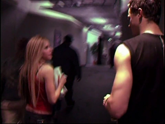 Bonez Tour Documentary [HD] Part2 - Avril Lavigne 4087 - Avril - Lavigne - 2008 - Bonez - Tour - Documentary - oo9