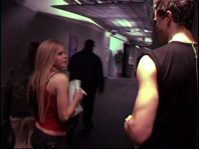 Bonez Tour Documentary [HD] Part2 - Avril Lavigne 4089 - Avril - Lavigne - 2008 - Bonez - Tour - Documentary - oo9