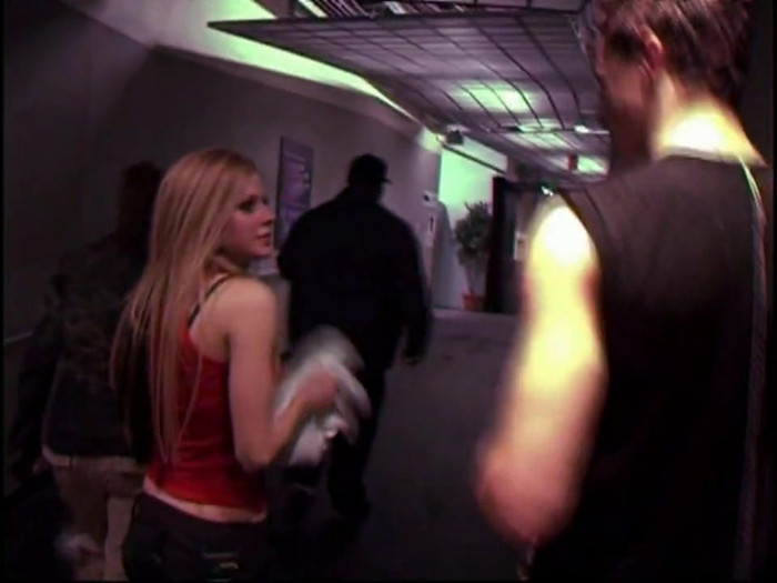 Bonez Tour Documentary [HD] Part2 - Avril Lavigne 4091 - Avril - Lavigne - 2008 - Bonez - Tour - Documentary - oo9