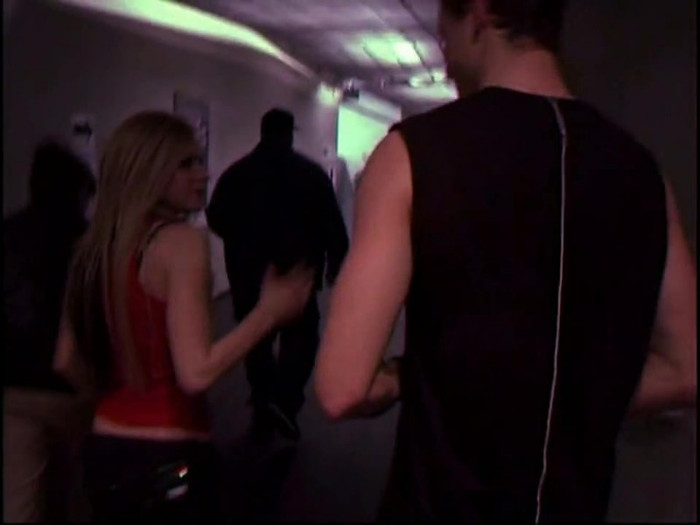 Bonez Tour Documentary [HD] Part2 - Avril Lavigne 4103 - Avril - Lavigne - 2008 - Bonez - Tour - Documentary - oo9