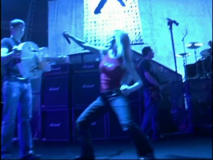 Bonez Tour Documentary [HD] Part2 - Avril Lavigne 3155