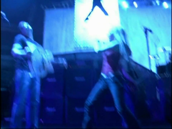 Bonez Tour Documentary [HD] Part2 - Avril Lavigne 3169