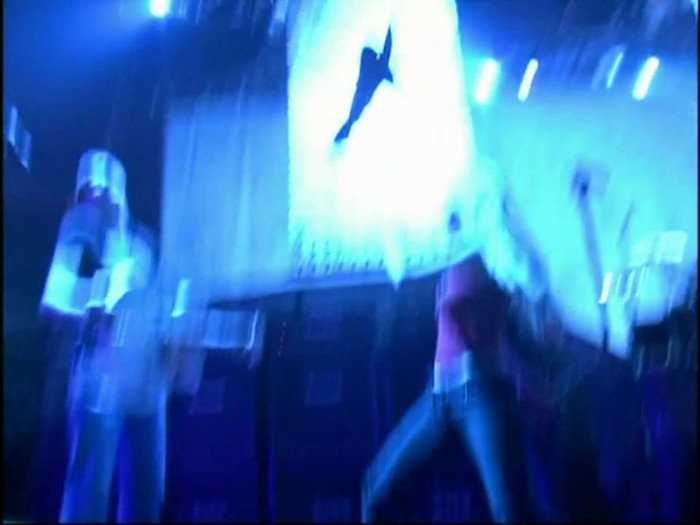 Bonez Tour Documentary [HD] Part2 - Avril Lavigne 3173