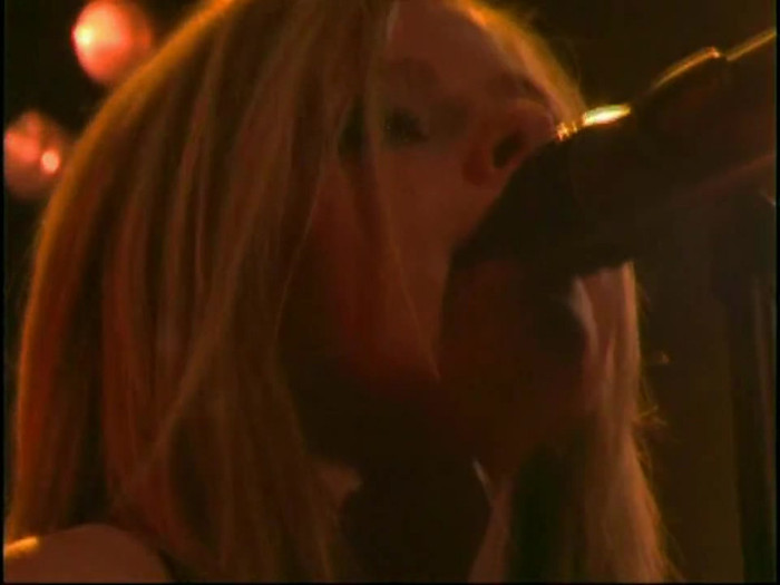 Bonez Tour Documentary [HD] Part2 - Avril Lavigne 3661 - Avril - Lavigne - 2008 - Bonez - Tour - Documentary - oo8