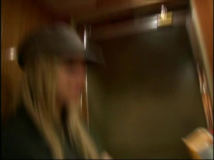 Bonez Tour Documentary [HD] Part2 - Avril Lavigne 5094 - Avril - Lavigne - 2008 - Bonez - Tour - Documentary - o11