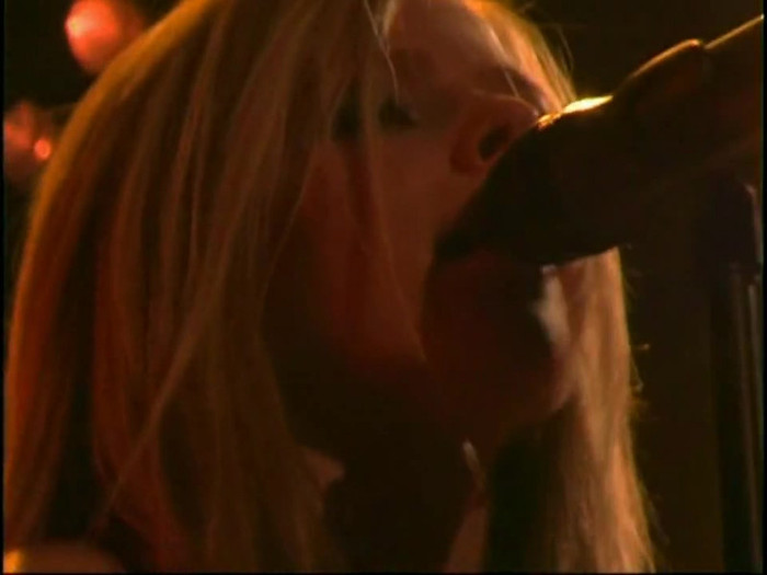 Bonez Tour Documentary [HD] Part2 - Avril Lavigne 3663 - Avril - Lavigne - 2008 - Bonez - Tour - Documentary - oo8