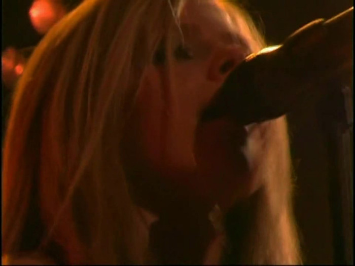 Bonez Tour Documentary [HD] Part2 - Avril Lavigne 3664 - Avril - Lavigne - 2008 - Bonez - Tour - Documentary - oo8